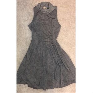 Cute little grey dress!